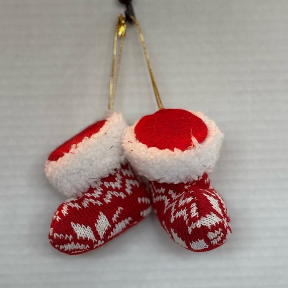 Christmas Ornament Knit Snow Booties 1 Pair Red And White - Picture 2 of 10